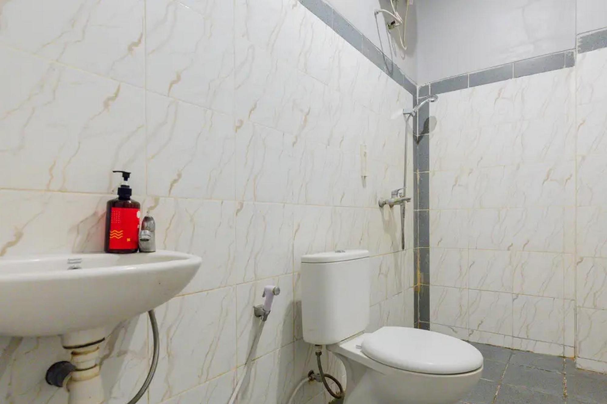 Reddoorz @ Manukan Surabaya Dış mekan fotoğraf