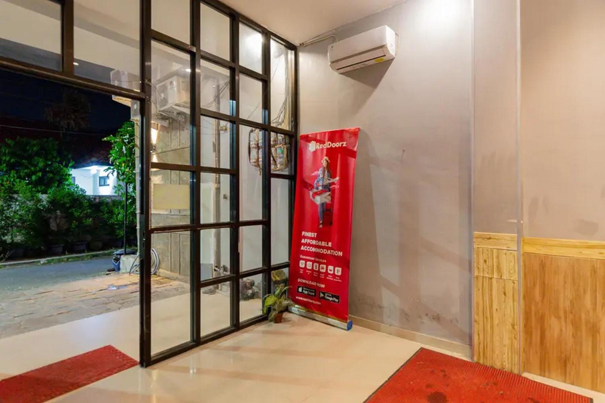 Reddoorz @ Manukan Surabaya Dış mekan fotoğraf